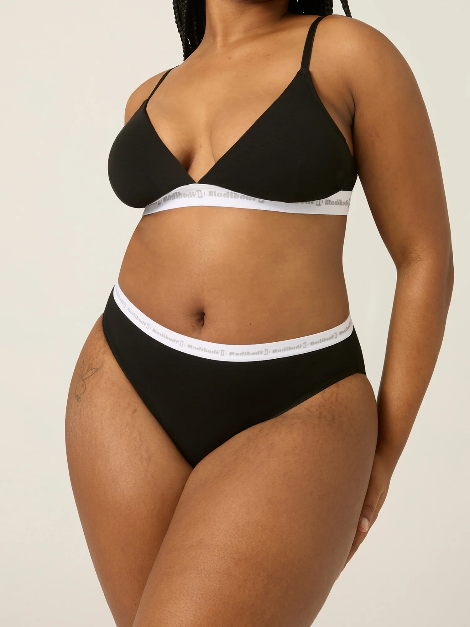 Basic Triangle Bralette Black - Image 2