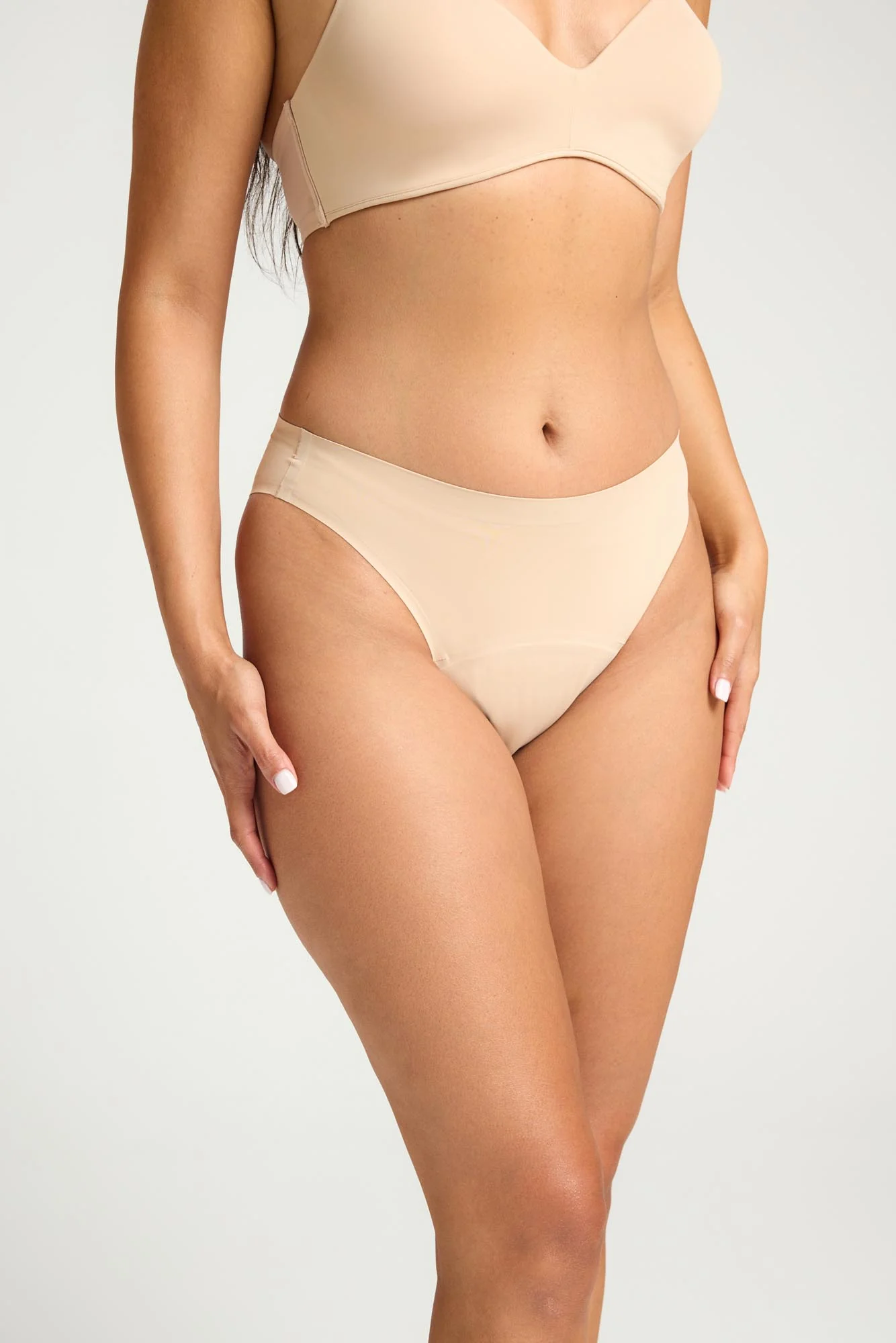 Seamfree Hi-Leg Cheeky Moderate Cashew - Image 4
