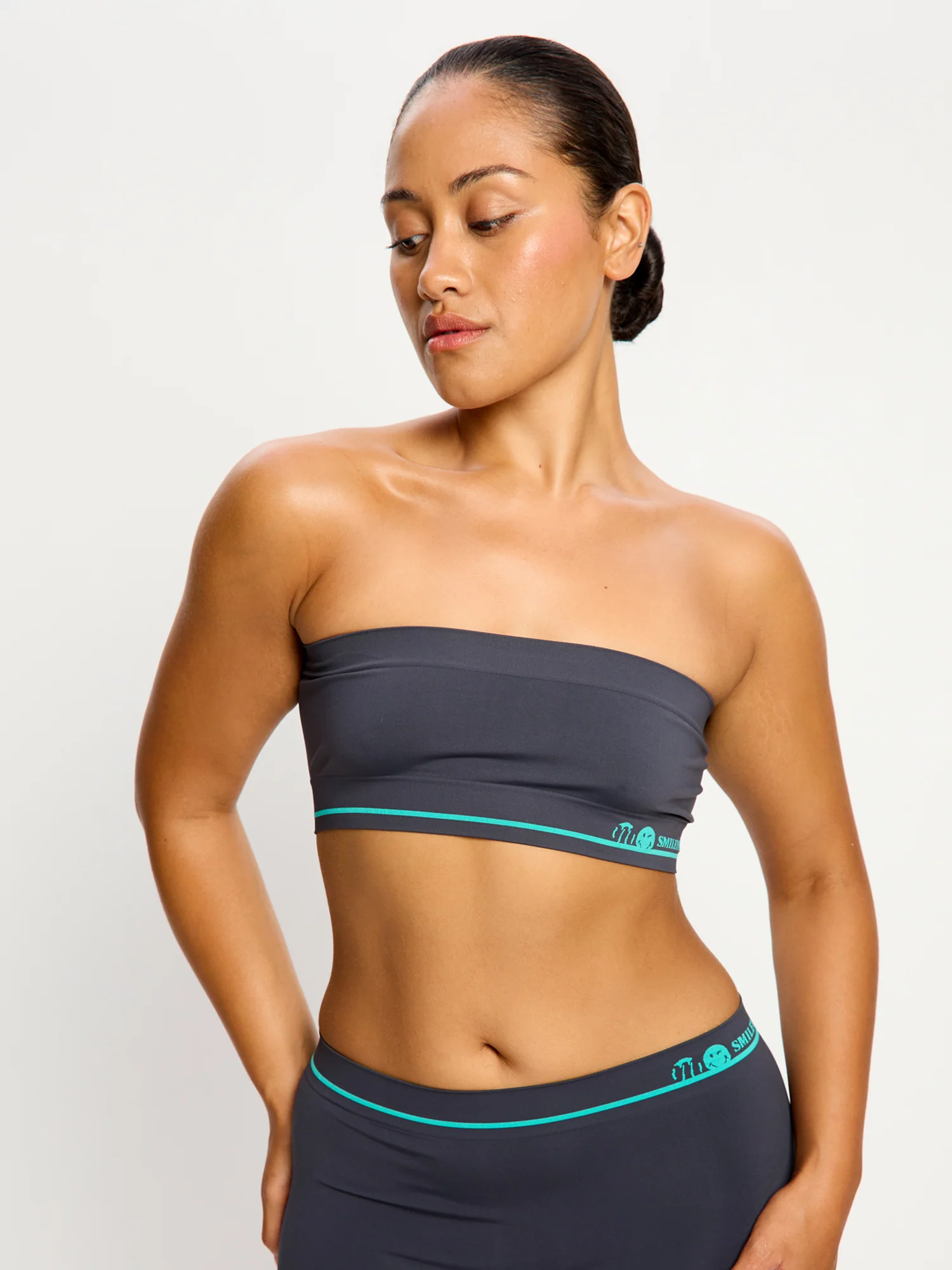SmileyWorld® | Modibodi Seamless Bandeau Steel